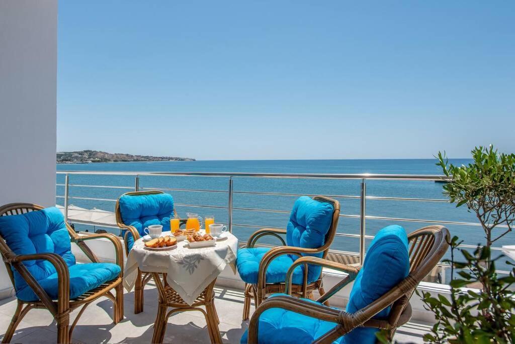 Amazing Seafront Suite Ierápetra Esterno foto