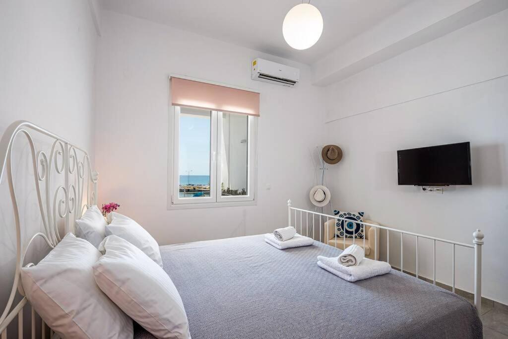 Amazing Seafront Suite Ierápetra Esterno foto